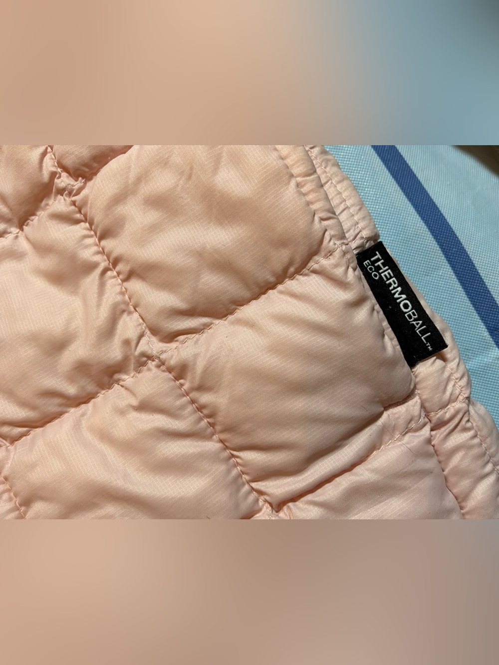 The north face thermoball eco hooded jacket pink/peach toddler 6t - Picture 2 of 9